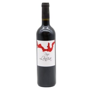 Botella de vino tinto pago lencia